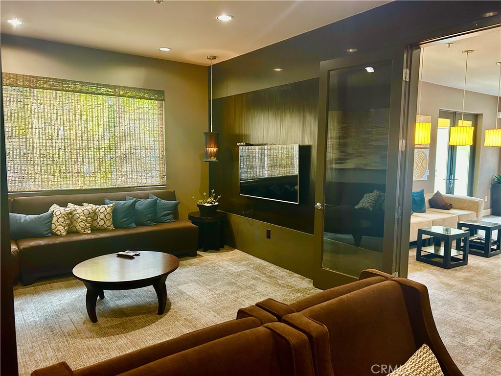 Downtown (DT) - Residential Lease