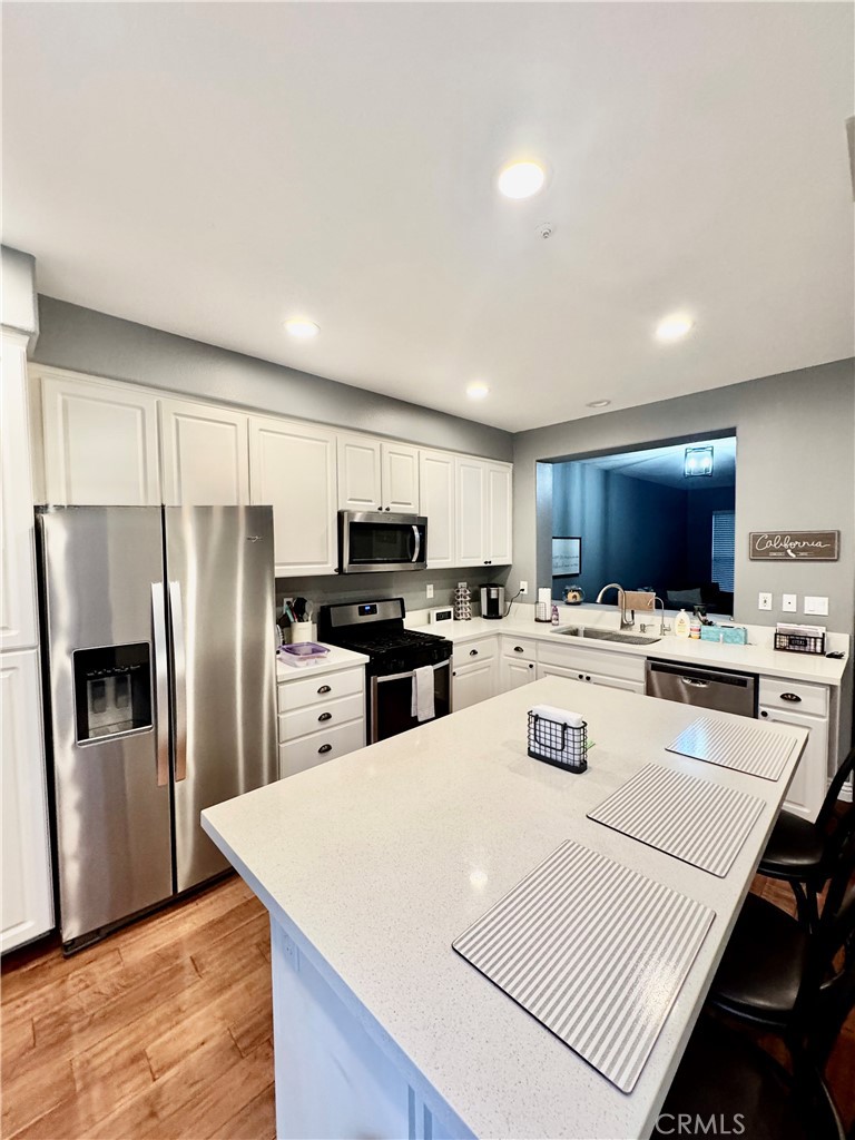 7 Burlingame Lane