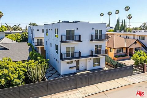 Photo of 5434 Romaine Street, Los Angeles, CA 90038 (MLS # 26704857)