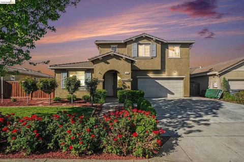 Photo of 618 Poplar Ct Ct, Oakley, CA 94561 (MLS # 41126675)