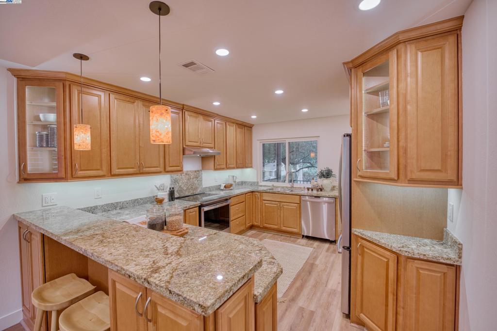 ROSSMOOR - Residential