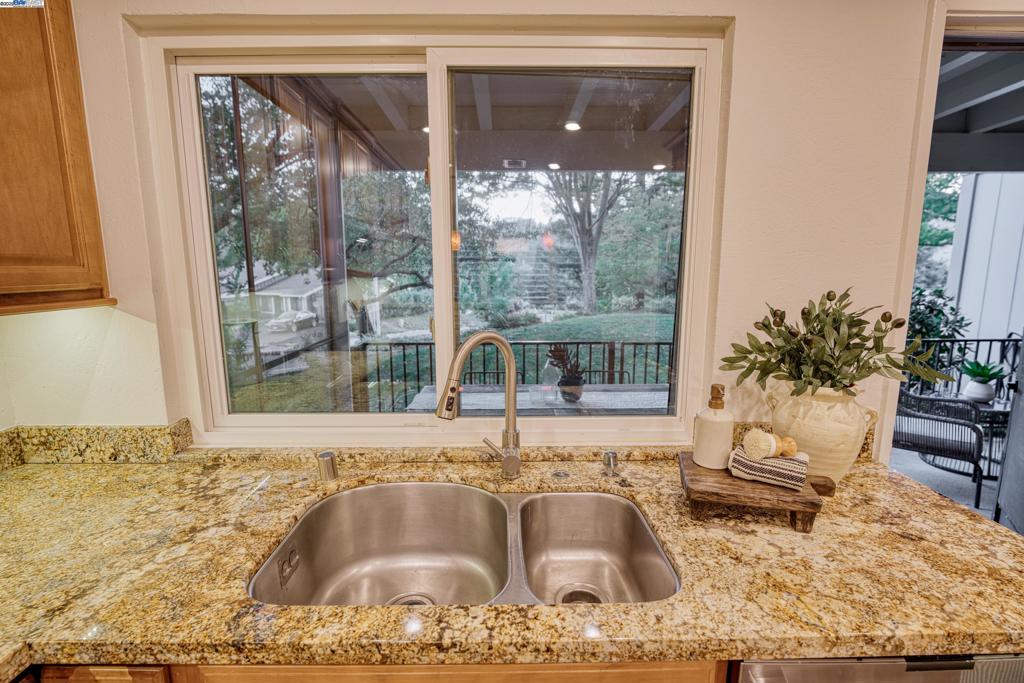 ROSSMOOR - Residential