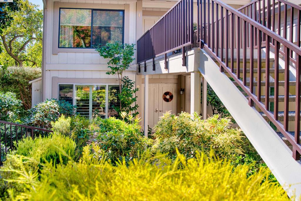 ROSSMOOR - Residential