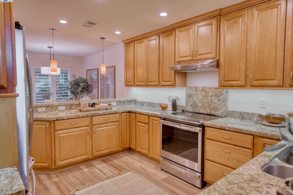 ROSSMOOR - Residential
