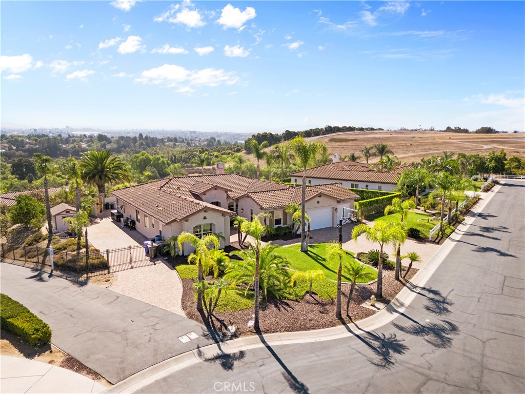 169 Mission Oaks