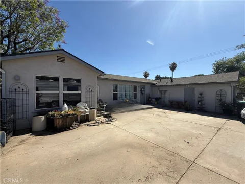 325 W Ave L, Calimesa, CA 92320 - MLS#: IG26094267