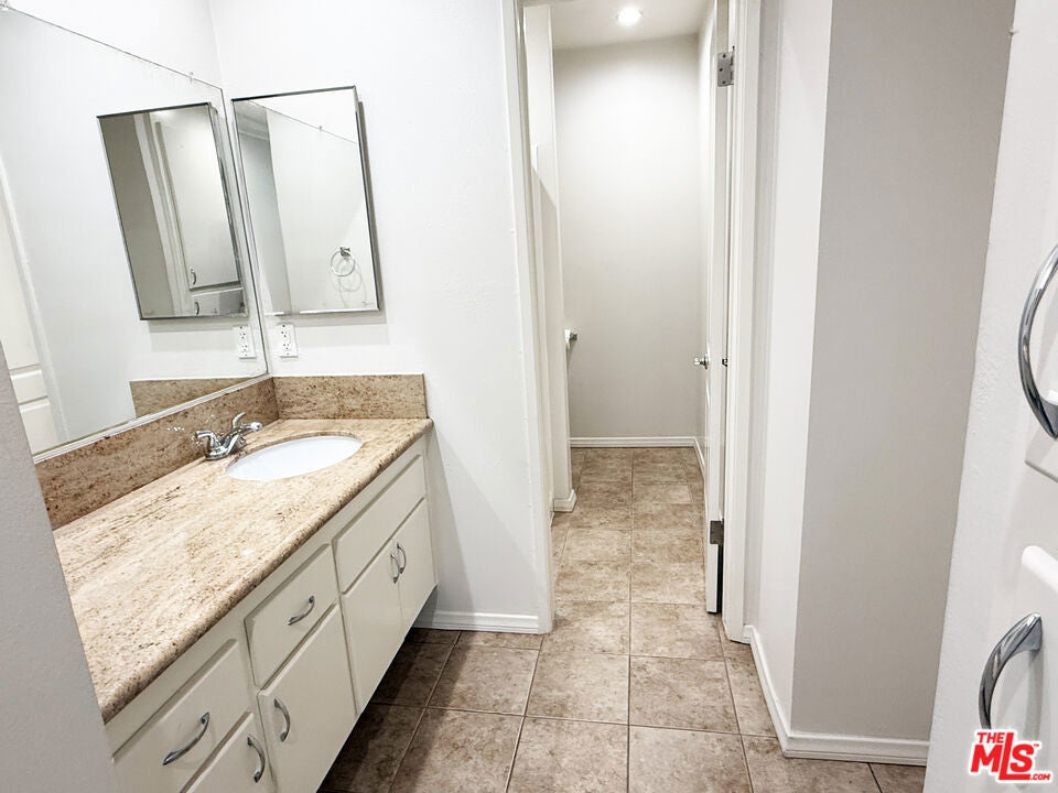 5460 White Oak Avenue D205