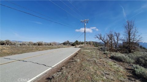 Photo of 25041 Jacaranda Drive, Tehachapi, CA 93561 (MLS # SR26111766)