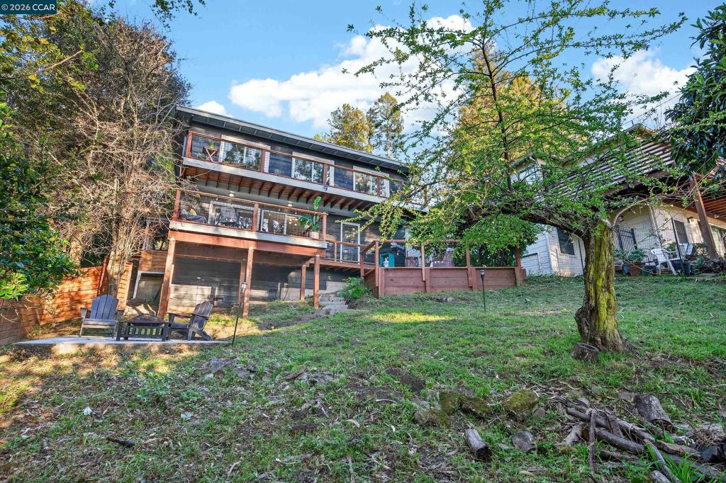 230 Fairlawn Dr Dr, Berkeley CA 94708