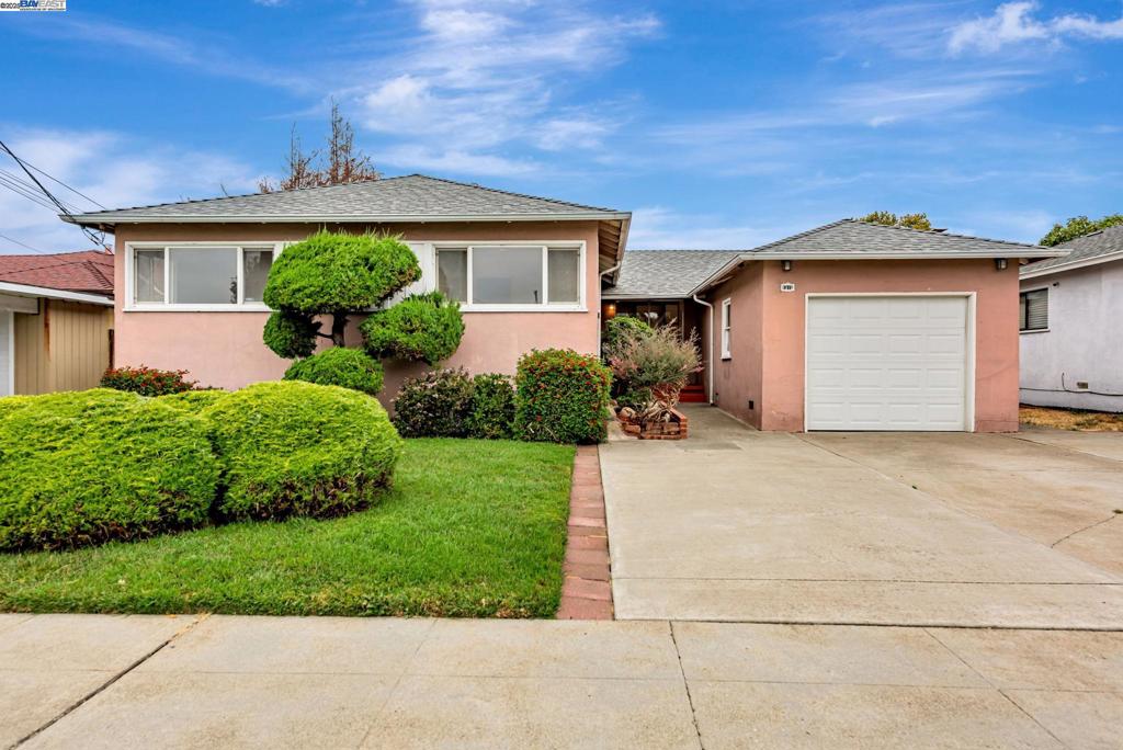 Welcome to 1315 Mersey Ave, a rare 4 bedroom home in San Leandro’s desirable Washington Manor neighborhood. With its spacious living areas and oversized kitchen, this home offers room to spread out and create the lifestyle you’ve been looking for. The possibilities are endless for those ready to make it their own. The generous floor plan provides flexibility for entertaining, working from home, or multi-generational living, while the private backyard is perfect for relaxing, gardening, or gathering with friends and family. Situated on a quiet street close to schools, parks, shopping, dining, and with easy access to I-880, I-580, and BART, this property combines space, location, and opportunity—a rare find in today’s market. Open house Sat 9/13 and Sun 9/14 2-4pm.