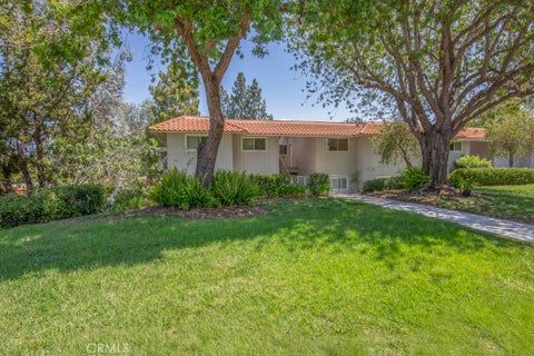 Photo of 656 Avenida Sevilla #O, Laguna Woods, CA 92637 (MLS # OC26173526)
