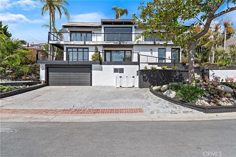 Tiny photo for 866 Coast View Drive, Laguna Beach, CA 92651 (MLS # LG25233098)