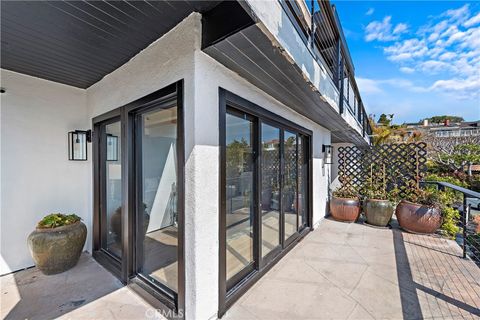 Tiny photo for 866 Coast View Drive, Laguna Beach, CA 92651 (MLS # LG25233098)