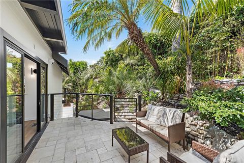 Tiny photo for 866 Coast View Drive, Laguna Beach, CA 92651 (MLS # LG25233098)