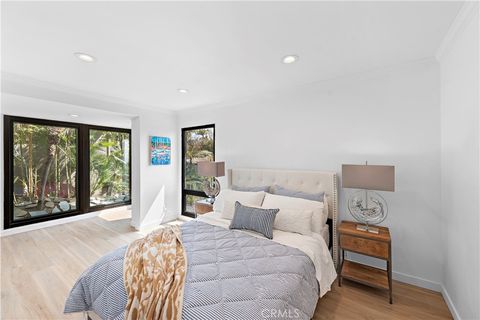 Tiny photo for 866 Coast View Drive, Laguna Beach, CA 92651 (MLS # LG25233098)