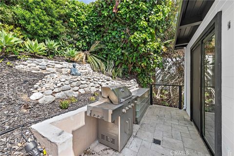 Tiny photo for 866 Coast View Drive, Laguna Beach, CA 92651 (MLS # LG25233098)