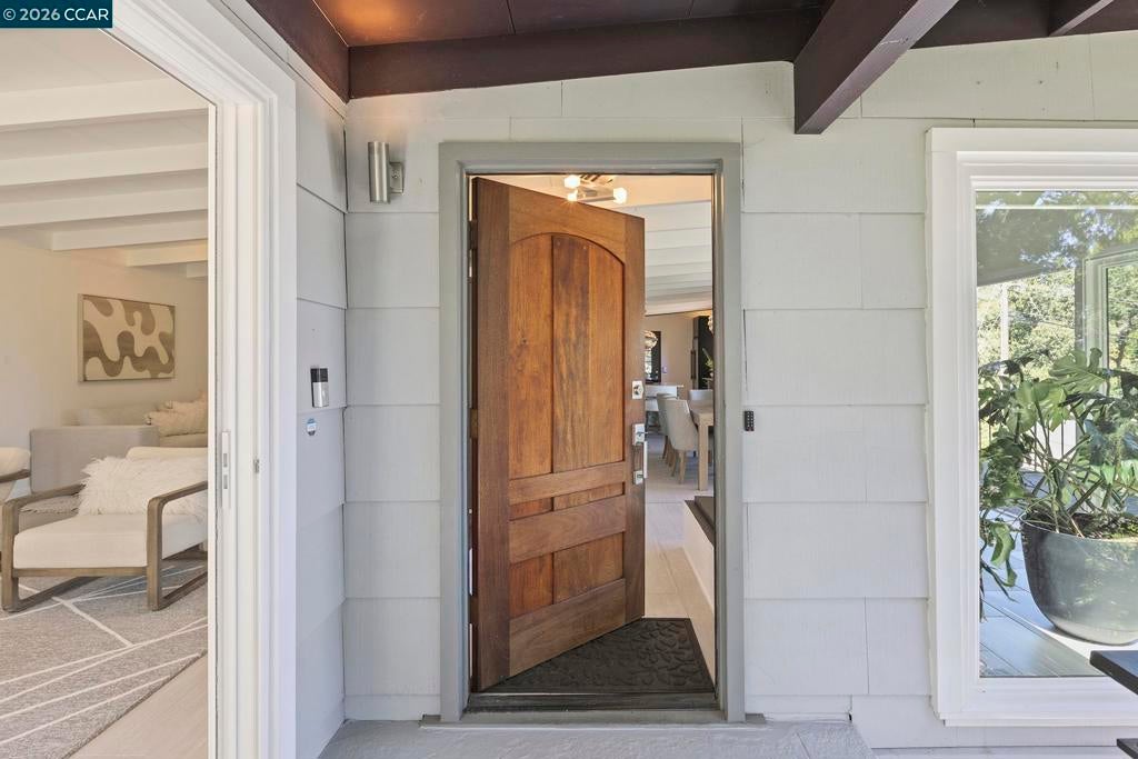 15 Loma Vista