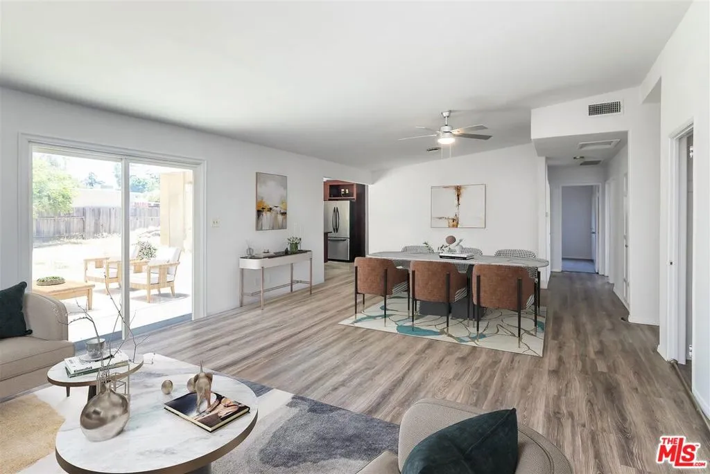 Reseda, California 91335, United States, 3 Bedrooms Bedrooms, ,2 BathroomsBathrooms,Residential,Pending,197075