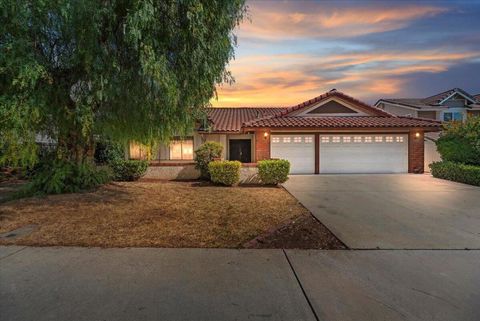 Photo of 10560 Canyon Vista Road, Moreno Valley, CA 92557 (MLS # 219136240DA) Photo of 10560 Canyon Vista Road, Moreno Valley, CA 92557 (MLS # 219136240DA)