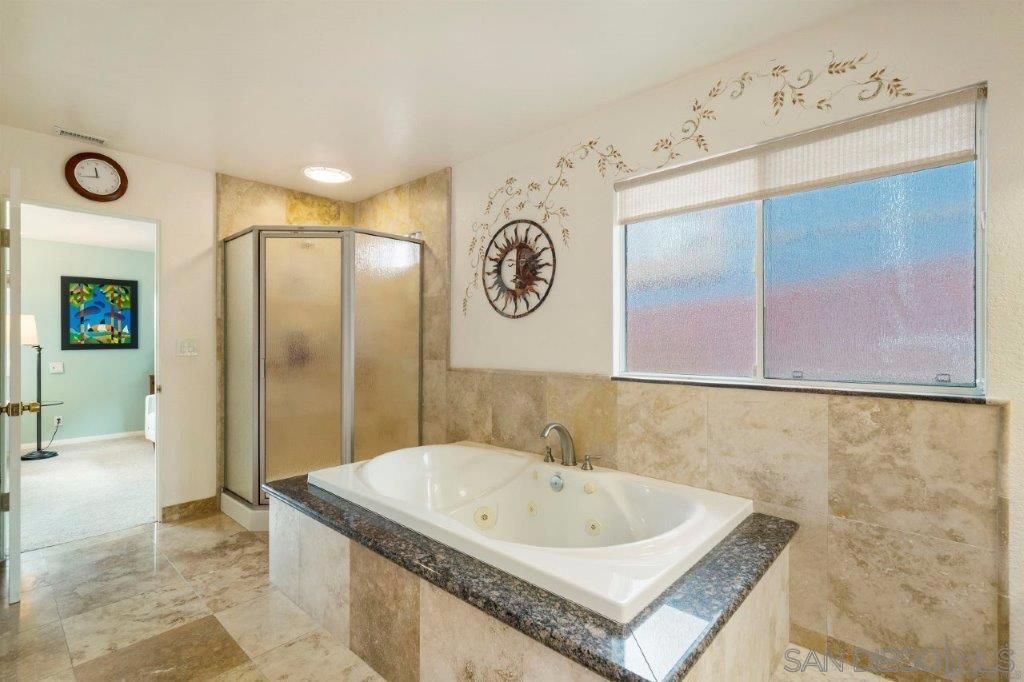 listing image 130726872659556194072