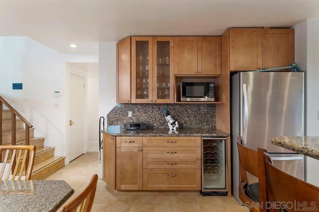 listing image 130728772669134547203