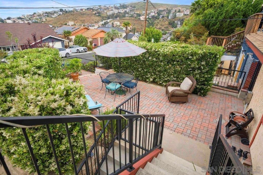 listing image 130720426642923475129