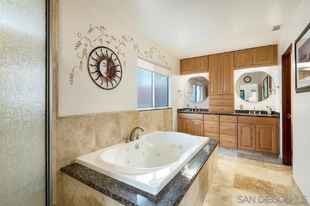 listing image 130723313077670759941