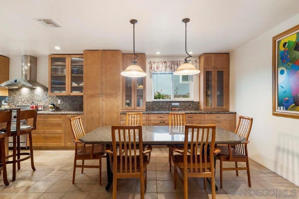 listing image 130724716233081610411