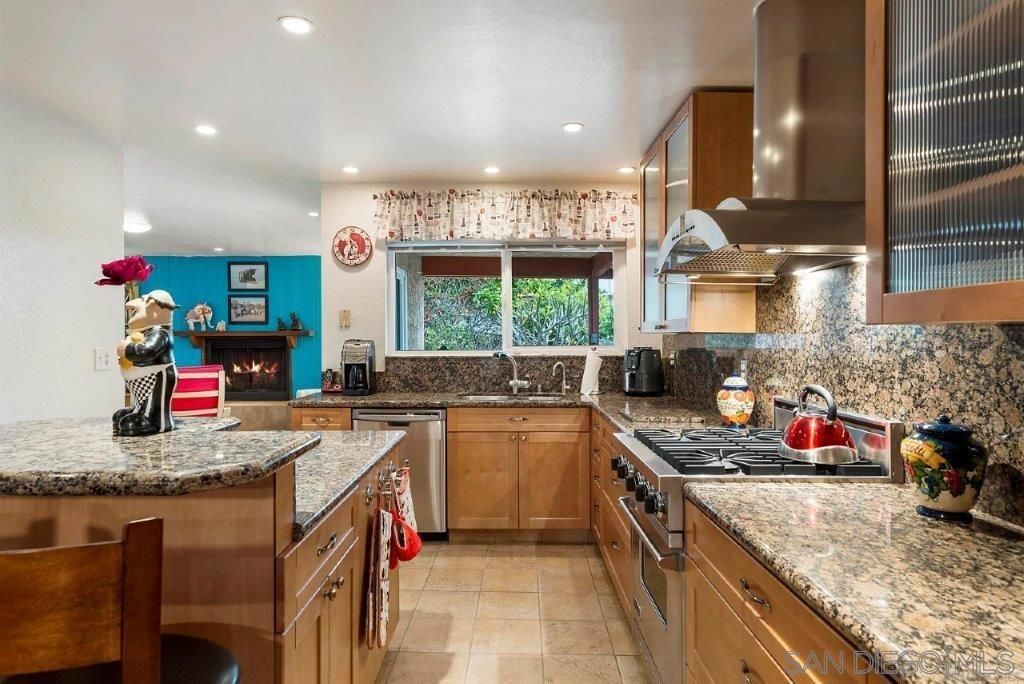 listing image 130722385161155788888
