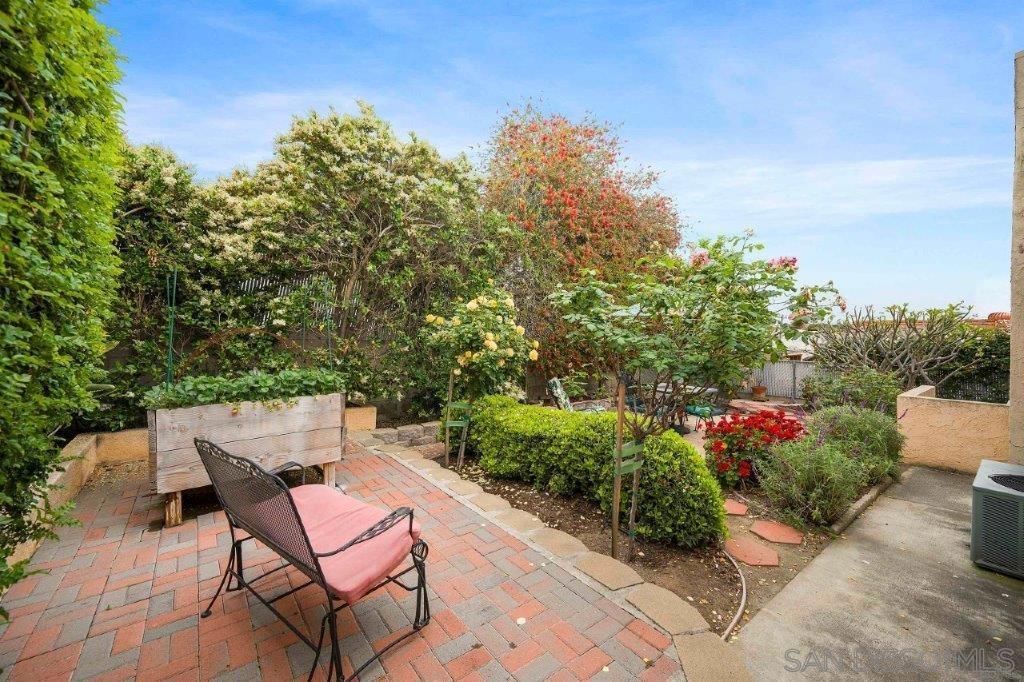 listing image 130728423324121432187