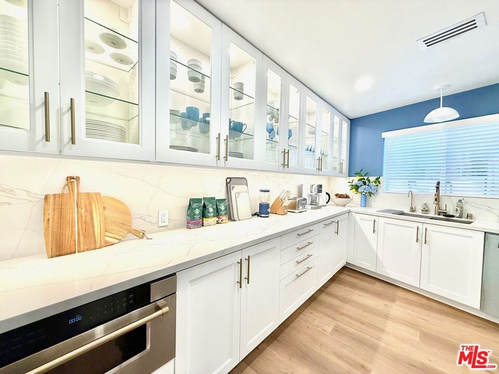 listing image 130720090014585706866