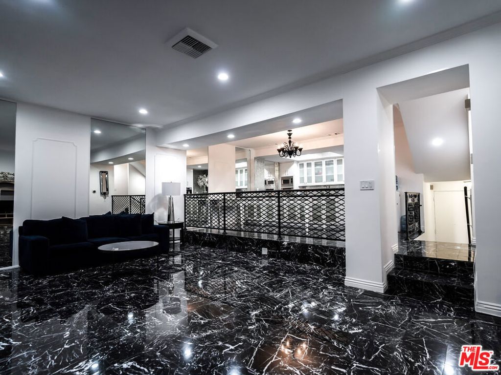 Photo of 9321 Burton Way #A, Beverly Hills, CA 90210 (MLS # 25598351)