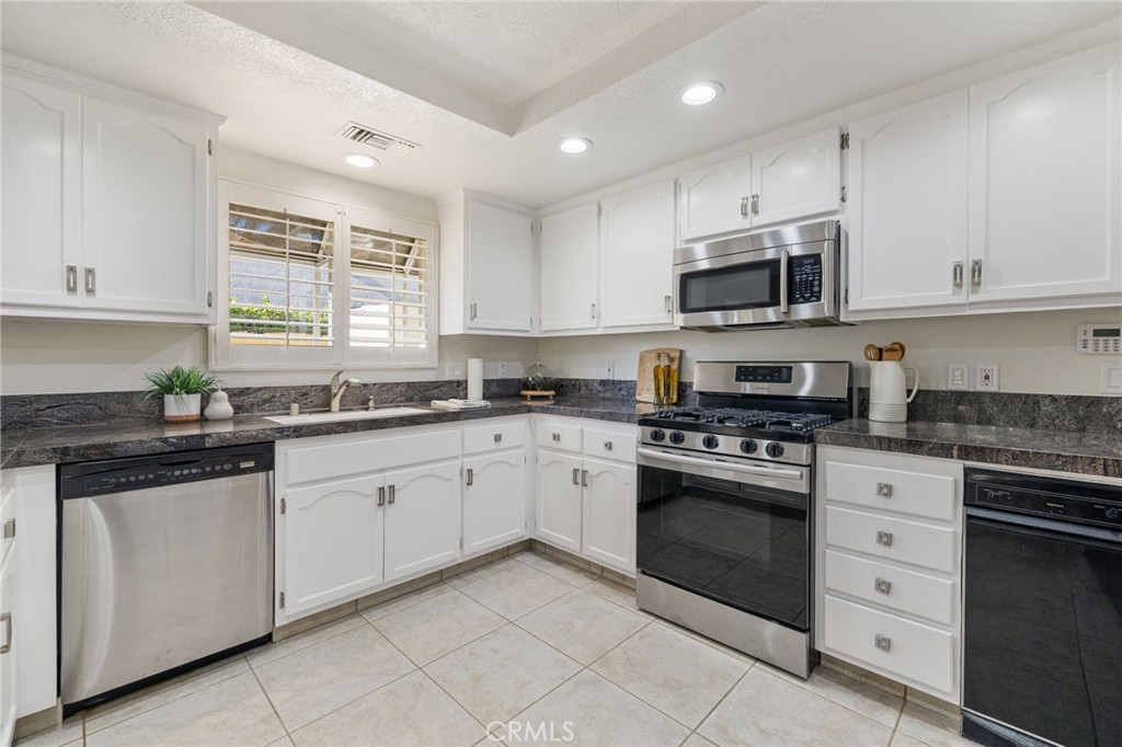 Mission Lakes (34101) - Residential