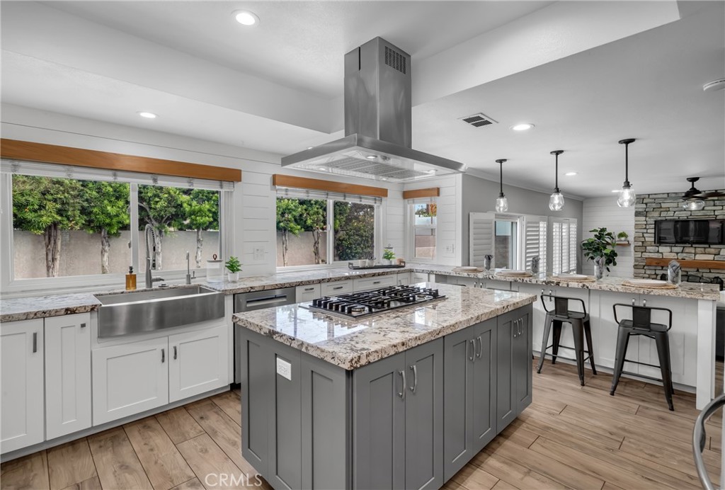 3652 San Joaquin Avenue