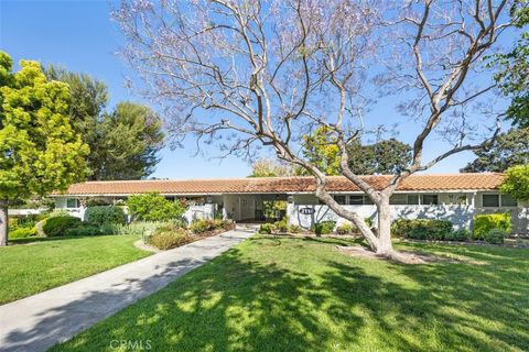 Photo of 2110 Via Puerta #N, Laguna Woods, CA 92637 (MLS # OC26063033)