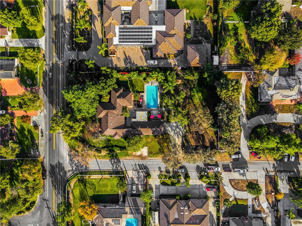 1062 W Valencia Mesa Drive