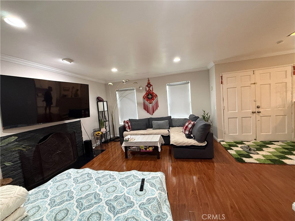7437 Kirkwood