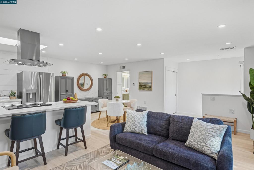 3081 Golden Rain Rd - Entry 24 2
