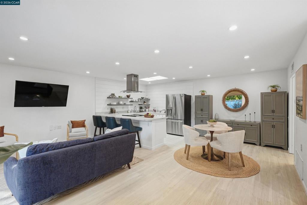 3081 Golden Rain Rd - Entry 24 2