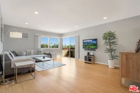 8001 Redlands Street Unit 207, Playa Del Rey, CA 90293 - MLS#: 25603811