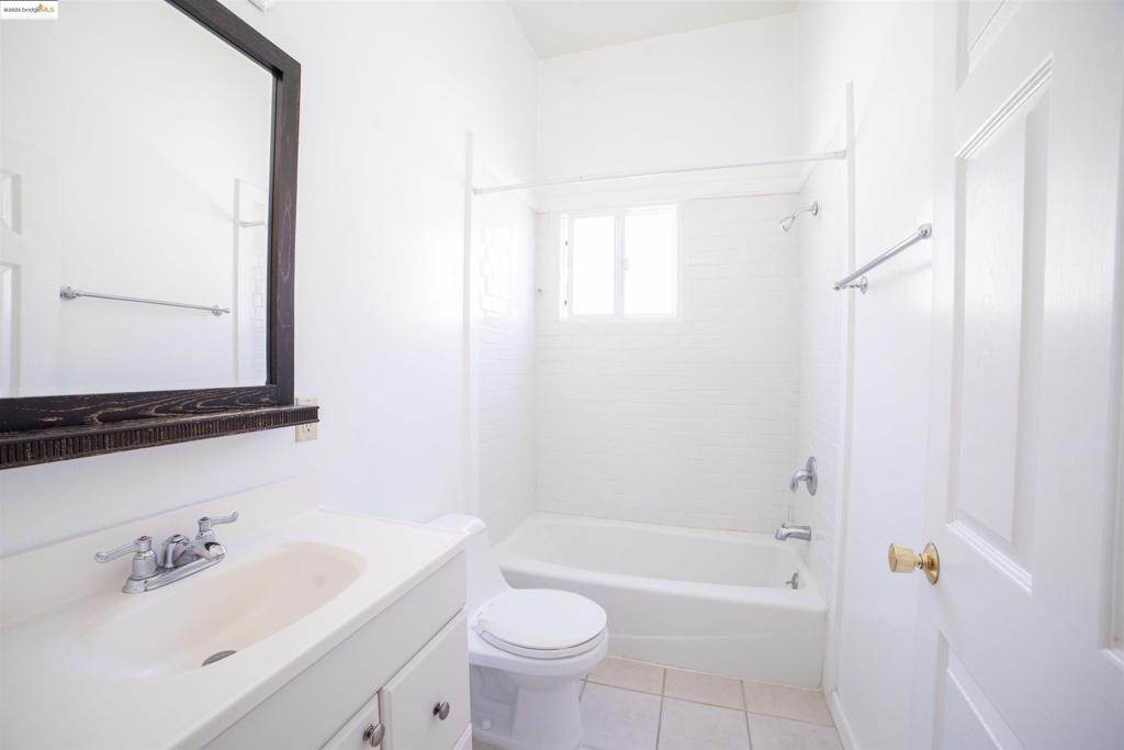 LAKE MERRITT - Residential Income