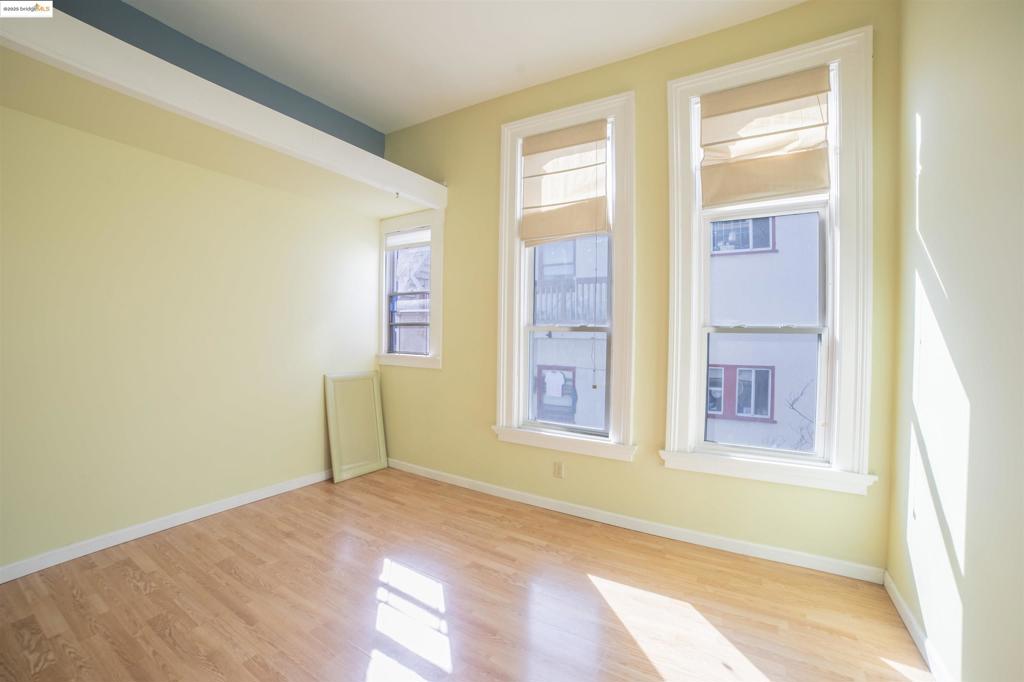 LAKE MERRITT - Residential Income