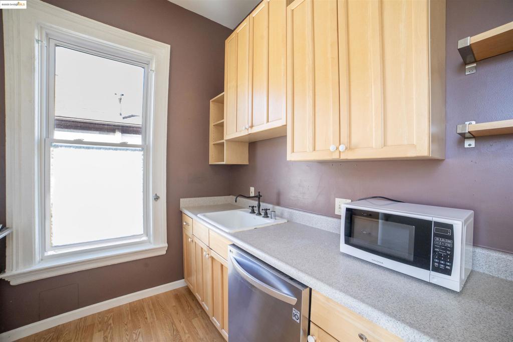 LAKE MERRITT - Residential Income