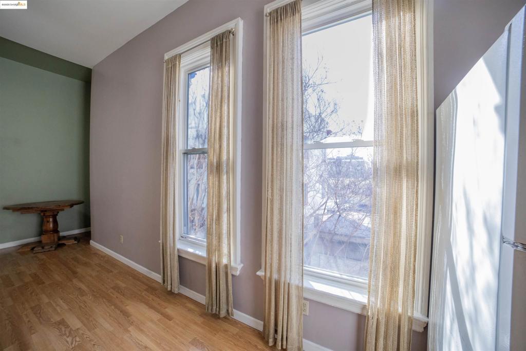 LAKE MERRITT - Residential Income