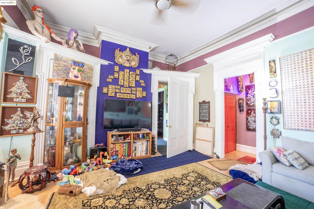 LAKE MERRITT - Residential Income