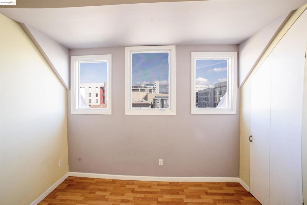 LAKE MERRITT - Residential Income