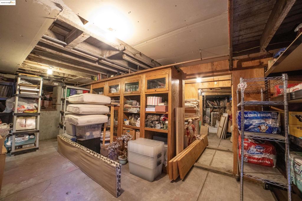 LAKE MERRITT - Residential Income