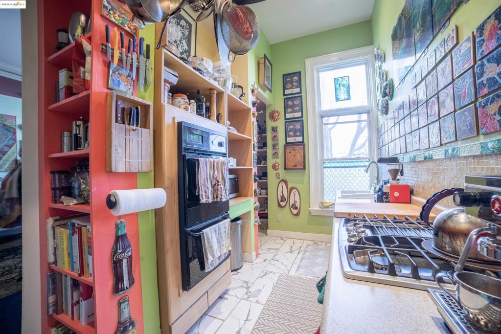 LAKE MERRITT - Residential Income