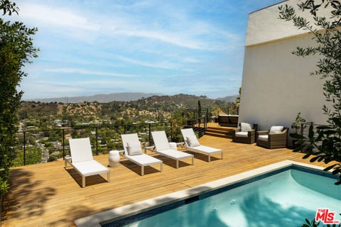Photo of 8620 Skyline Drive, Los Angeles, CA 90046 (MLS # 26846229)