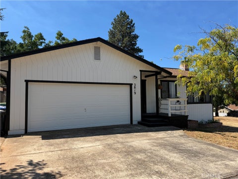 Photo of 2819 Marina View DR, Kelseyville, CA 95451 (MLS # LC26194066)